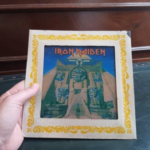 Piastrella vetro carnevale vintage anni 80 IRON MAIDEN "Powerslave" decorazione da appendere musica - Foto 1 di 4