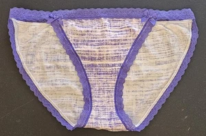 Vintage 2015 Size Large Low-Rise String Bikini Victoria's Secret Bows Lace Waist - Picture 1 of 5