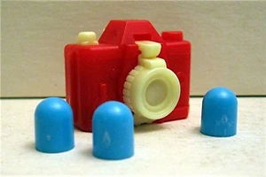 3 Trick Joke Shooting Camera Charm Vending Machine Toy - Picture 1 of 6