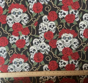 Fat Quarter The Rose Tattoo Skulls And Red Roses 100% Cotton Quilting Fabric - Picture 1 of 1