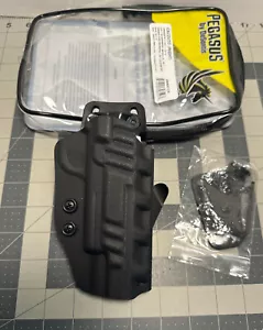 DeSantis D94KA21Z0 Cazzuto RH Paddle/Belt Holster for 1911 5" Gov't ( NO RAIL ) - Picture 1 of 16