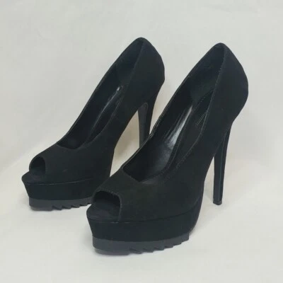 Tacones altos Forever 21 negros de gamuza sintética con plataforma de punta abierta Foto 1 de 4