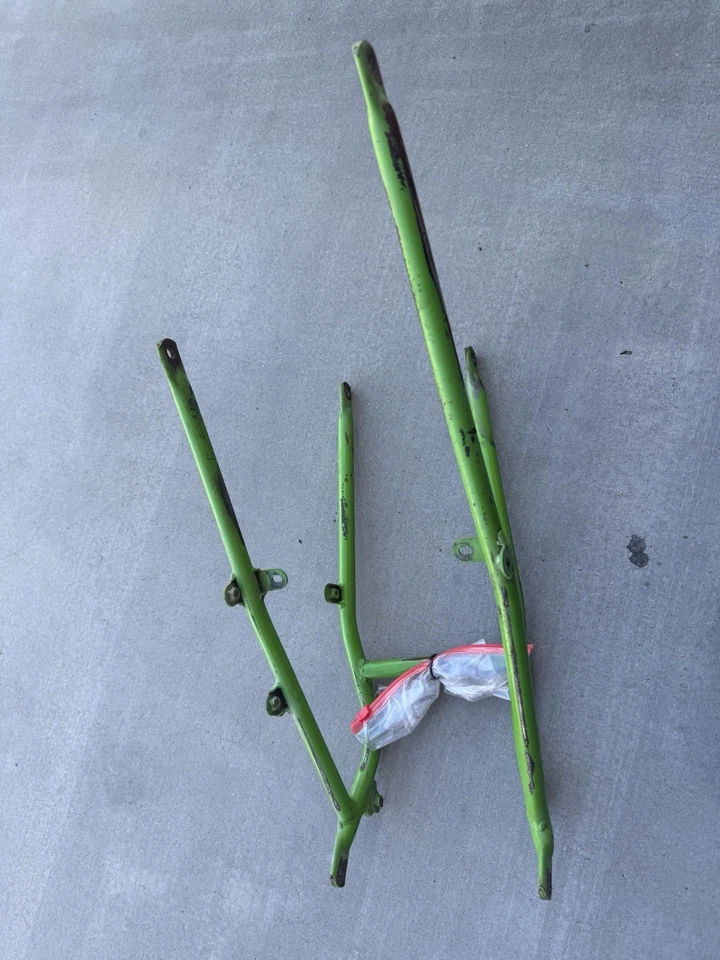 🔥 KAWASAKI 1998 KX125 KX250 OEM REAR BACK SUB FRAME SUBFRAME 🔥 Foto 1 de 3