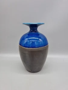 A Stephen Kingsford Studio Pottery Raku Vase. Seal Mark. Lancashire. 8". - Picture 1 of 10