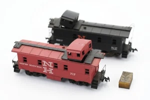 2 Cabooses New Haven escala HO rojo Athearn 1257 #717 y rojo Lionel 0817-275 C6 - Imagen 1 de 8