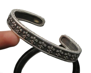 PHILIP GAVRIEL 925 Silver  Vintage Oxidized Fleur De Lis Cuff Bracelet  BT9160 - Picture 1 of 8