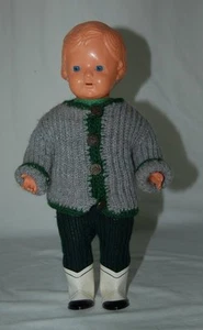 OK Kader B 3513 Kunststoff Puppe - 33 cm - Handgelenke beweglich Strickjacke - Bild 1 von 10