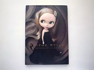 Blythe Style by Gina Garan Photo Book (Chronicle Books) Used - Picture 1 of 12