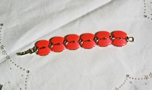 Vintage STAR Coral Lucite Bracelet Shiny Gold Finish 7 3/8" X 1" W Excellent - Picture 1 of 4