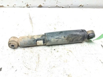 04 05 Amortiguador puntal trasero izquierdo Kubota RTV 900 RTV900 Foto 1 de 4