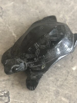 Antigua piedra única natural tortuga china de jade negra Foto 1 de 4