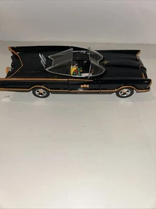 Vintage Batmobile Diecast Model Scale 1/24 Black Car Robin ,missing center sir - Picture 1 of 7