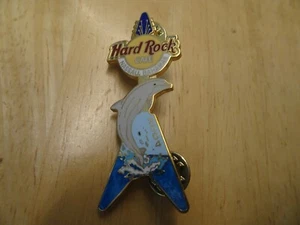 Hard Rock Cafe pin Nassau Bahamas Vertical Dolphin Guitar Flying V 2004 - Picture 1 of 1