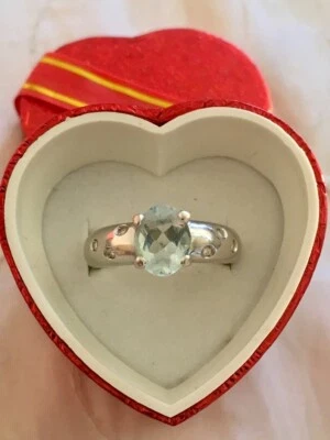 Anillo oro blanco 18k, aguamarina ovalada de 1,5 quilates y diamantes talla 7 Foto 1 de 4