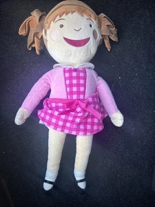 Kohls Cares Pinkalicious 15” Muñeca de Peluche Vestido Rosa Victoria Kann Yottoy - Imagen 1 de 2