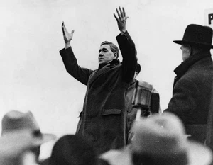 Walter Citrine Secretary of TUC Speaking at a Labour Demonstration- Old Photo - Foto 1 di 1