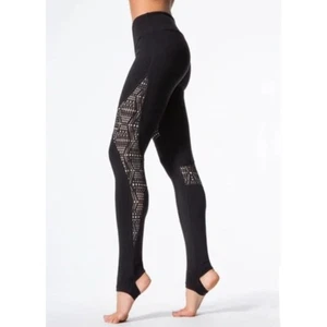 Alo Yoga schwarze West Coast Leggings Laser Cut Steigbügel sportlich elegant Activewear XS - Bild 1 von 8