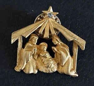 VTG AVON Nativity Pin Clear Rhinestone Matte Gold Tone - Picture 1 of 3