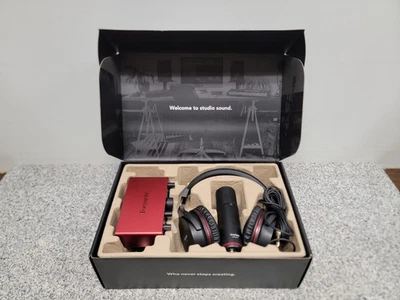 Focusrite Scarlett Solo Studio 4th Gen Audio Recording Interface w Mic & Headset - Image 1 of 4