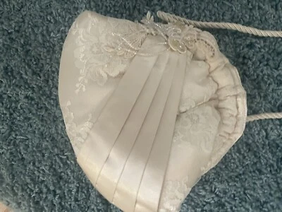 Antiguo monedero victoriano de encaje 9x8 Foto 1 de 4