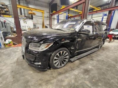 18 - 21 LINCOLN NAVIGATOR Passenger side Quarter Window E853820 Foto 1 de 4
