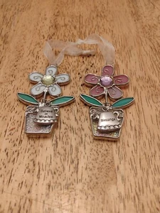 Ganz Vaso da Fiori in Vetro Colorato Suncatcher con Charm in Metallo Lotto di 2 - Foto 1 di 24