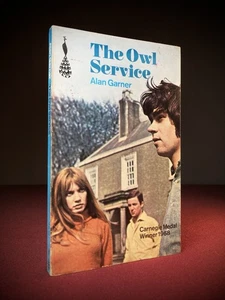 The Owl Service – Alan Garner – Vintage Paperback - Peacock Books 1969 - Imagen 1 de 4