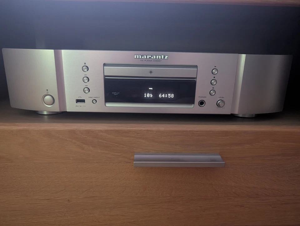 Marantz CD-Spieler CD6007 Silbergold neuwertig - Bild 1 von 3