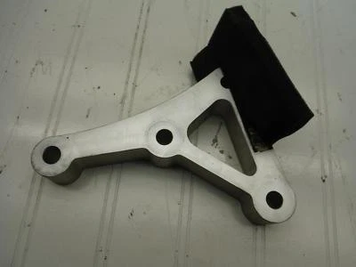 07 Yamaha YZF-R6S ENGINE SUPPORT Foto 1 de 4