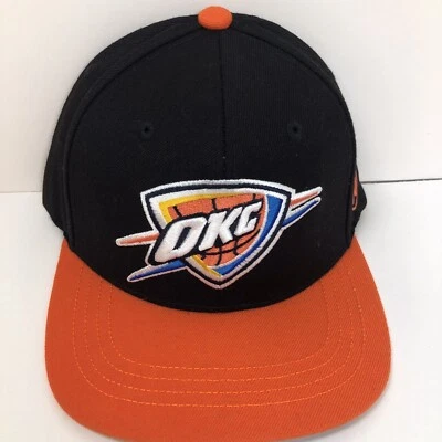 Gorra OKC Thunder Top Of The World Snapback negra naranja cosida Foto 1 de 4