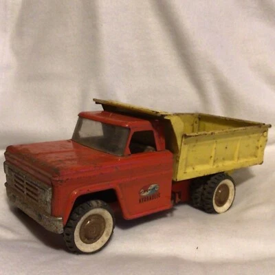 Camión de volteo Vint 1966 estructura de acero prensado palanca hidráulica 10,00-20 paredes blancas Foto 1 de 4