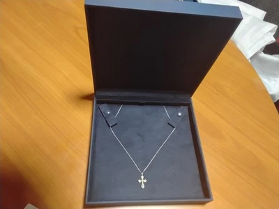 10K White Gold 18" Natural Diamond Cross Necklace. Georgous. - Image 1 of 4