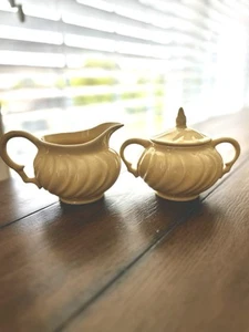 Vintage Franciscan Coronado Yellow Satin - Sugar Bowl & Creamer Set - Picture 1 of 7