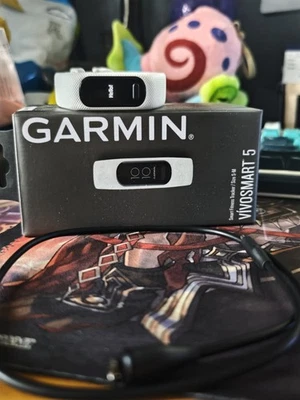 Garmin vívosmart 5, умный фитнес-трекер, S-M белый - Изображение 1 из 2