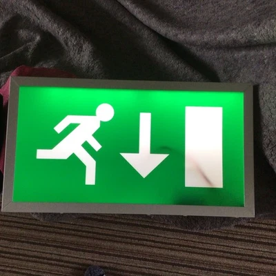   LED Caja Salida Mantenida Luz Emergencia 3 Horas -LED- - Imagen 1 de 4