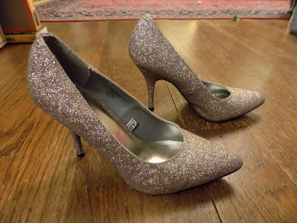 Sexy MOSSIMO SPARKLE Brillo Arco Iris 4" Tacones Altos Zapatos Punta Punta Clásicos 7 Foto 1 de 4