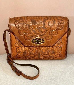 Vintage Handtasche Leder handbesetzt Blumenmuster Drehverschluss Boho Look - Bild 1 von 24