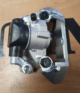 RENAULT 5 GT TURBO NEUE BREMSSCHEIBE BREMSSATTEL & BELAGTRÄGER HINTEN UK RECHTE SEITE - Bild 1 von 2
