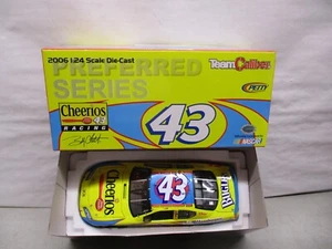 2006 Team Caliber Bobby Labonte Cheerios 1/24 - Picture 1 of 3