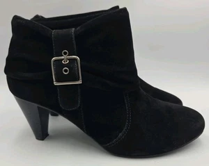 Gebrauchte Vintage schlammige schwarze Wildlederimitat-Booties mit Schnalle Damengröße 8,5  - Bild 1 von 7