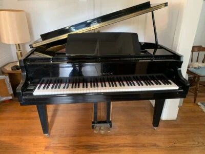 PIANO DE COLA SAMICK BABY - ÉBANO PULIDO ALTO PEQUEÑO Foto 1 de 4