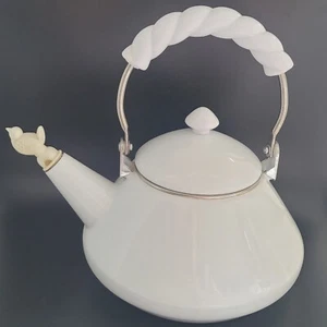 Tetera vintage blanca esmaltada Whistling Bird - Imagen 1 de 12