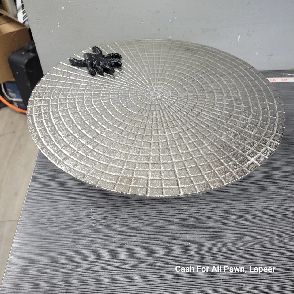 Plato de postre vintage fundido halloween tela de araña pastel pedestal plata postre insecto Foto 1 de 4