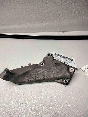 1985 BMW 528E Motor Sup. Bracket - Image 1 of 4