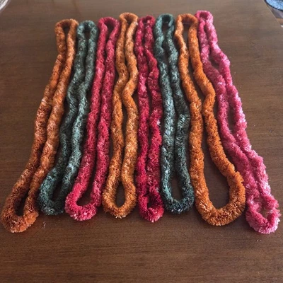 Lote de 8 Leis de Fiesta Hawaianos Tiki Luau Mediados de Siglo Naranja Verde Rojo Lei Foto 1 de 4