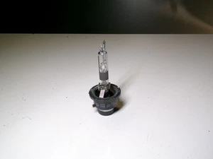 Xenon Headlight Philips Bulb 35W 42406 226M14 04-09 Toyota Prius and MANY others - Picture 1 of 5