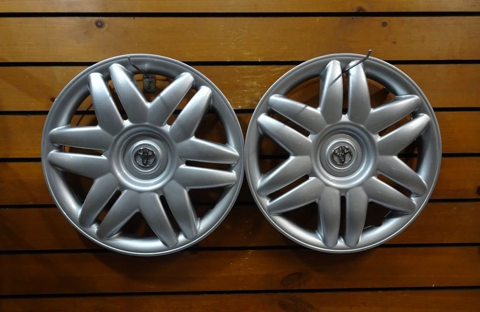 (2) Tapacubos plateados de 15" para Toyota Camry 2000-2001 para cubierta de rueda Camry 61104 Foto 1 de 2