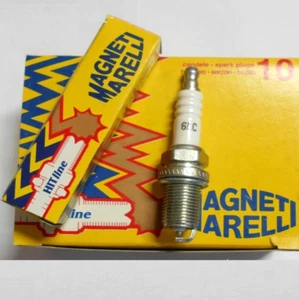 Bougie MAGNETI MARELLI Pour Mercedes Classe C - C180 - C200 - C220 Classe Et 6LC - Picture 1 of 1