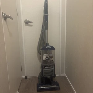 Shark® Lift-Away™ Upright Vacuum Hoover Anti Allergen Complete Seal NV350UK - Picture 1 of 9