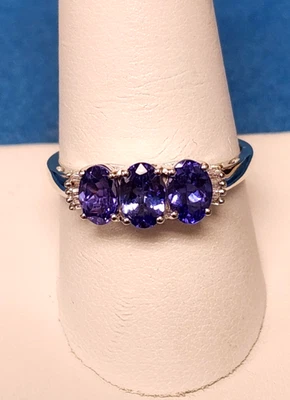 18K White Gold Tanzanite Ring w/Diamond Accents - Sz 9.5 - 3.5g - Image 1 of 4